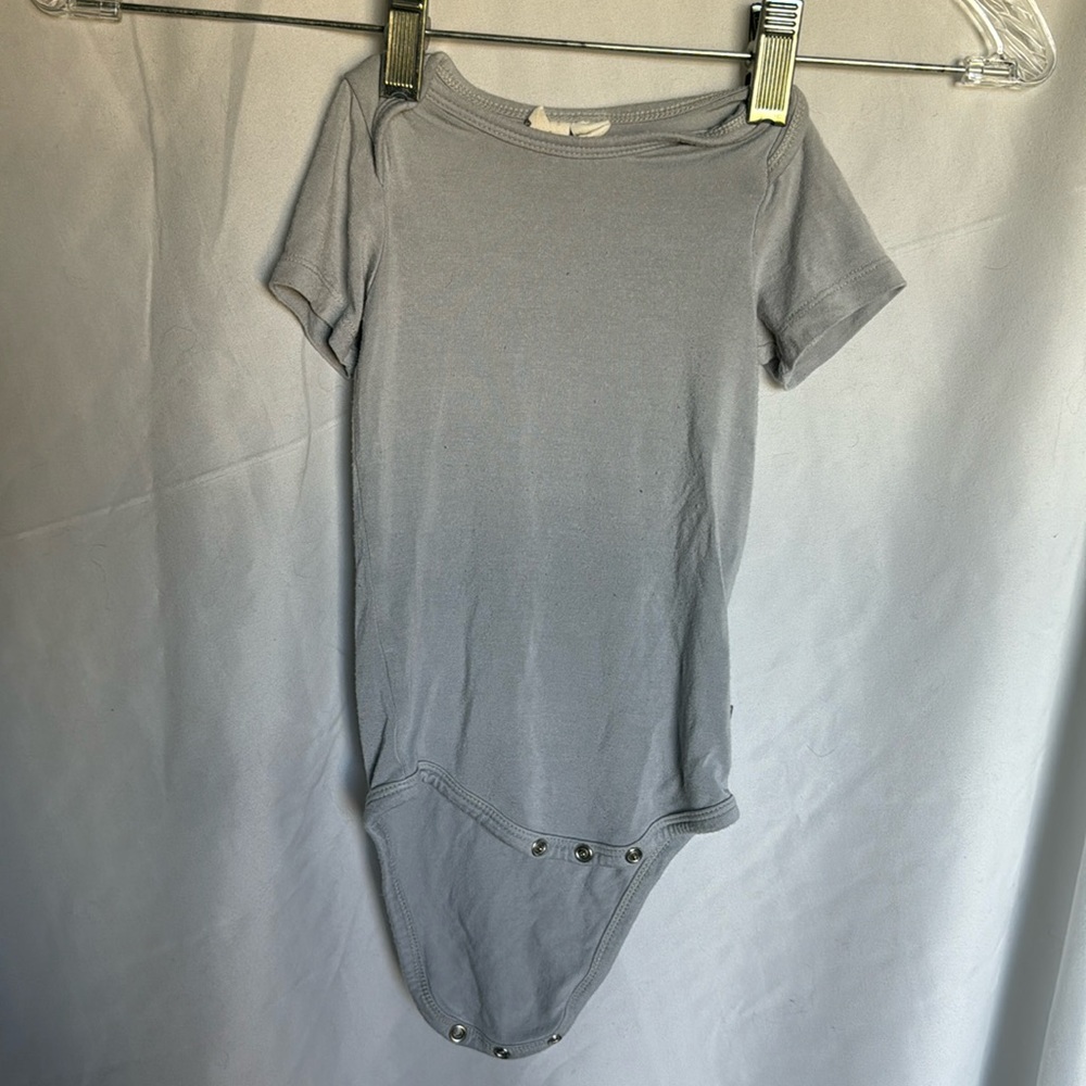 Kyte baby onesie 6-12 mo